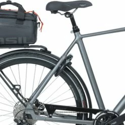 Basil Luggage Bag Miles 7 Litres Black - 18088 -Cycling Clothing Shop basil bagagedragertas miles 7 liter zwart 18088 6 929023 1623401258