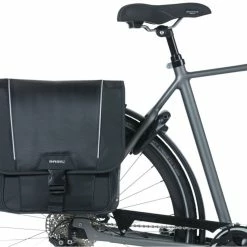 Basil Double Bicycle Bag Sport Design 32 Litres Black - 17581 15 Basil Double Bicycle Bag Sport Design 32 Litres Black - 17581 -Cycling Clothing Shop basil dubbele fietstas sport design 32 liter zwart 17581 6 309878 20220729100621