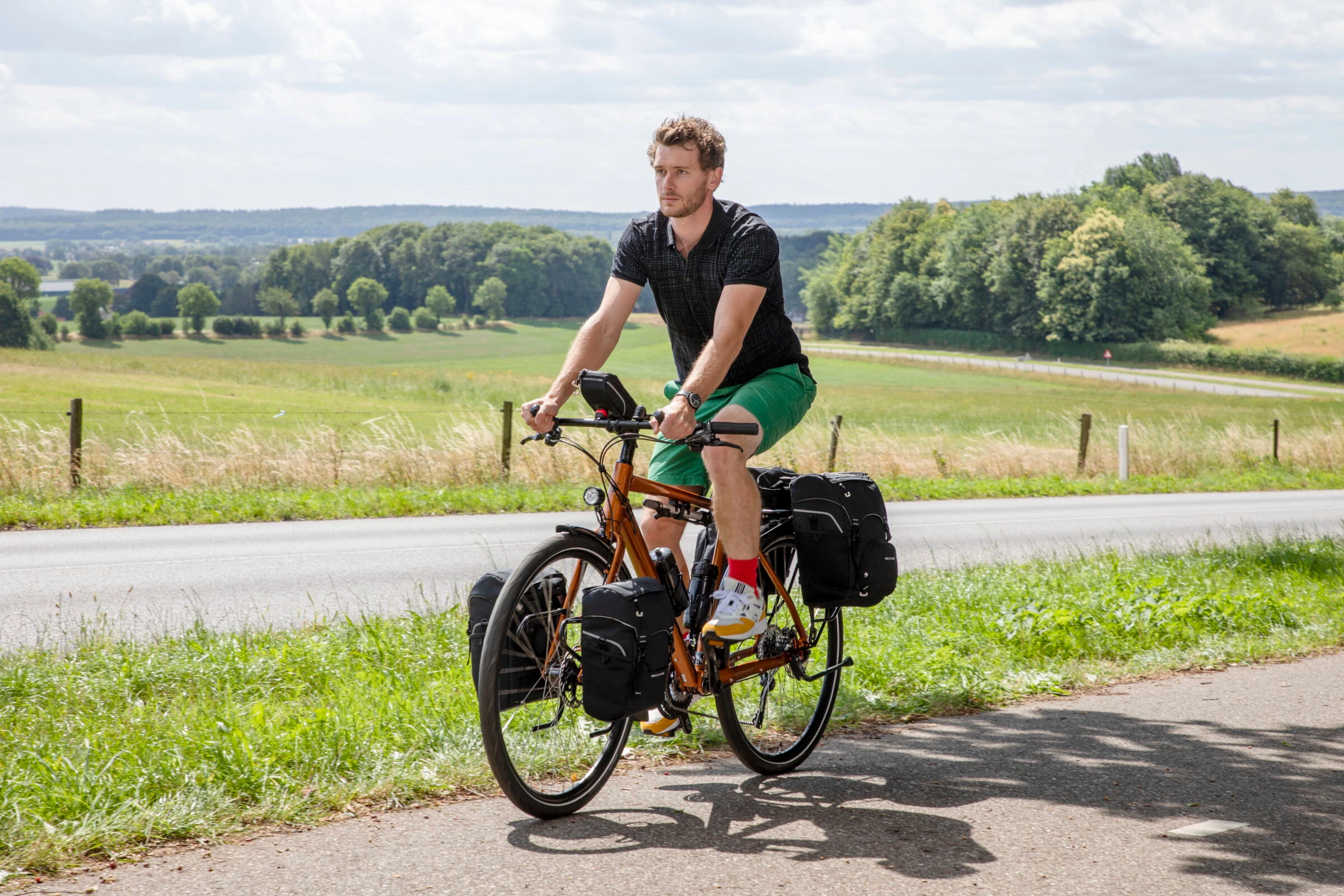 New Looxs Bicycle Shoulder Bag Sports Low Rider 10.5 Liters - 576.330 9 New Looxs Bicycle Shoulder Bag Sports Low Rider 10.5 Liters - 576.330 - Image 7